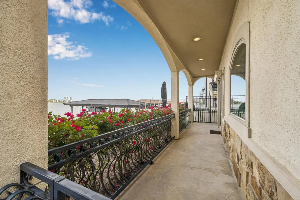 2466 Beacon Circle League City, TX 77573