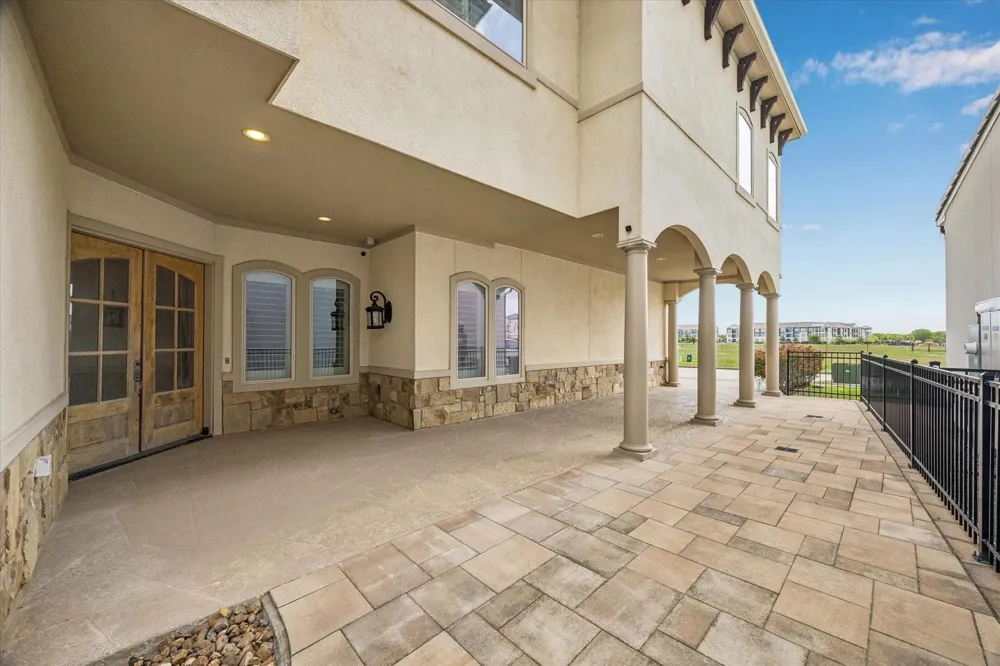 2466 Beacon Circle League City, TX 77573
