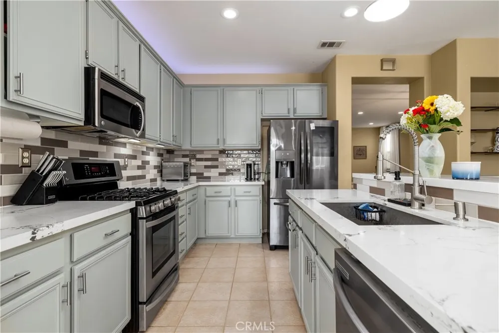 3738 Almansa Way Perris, CA 92571
