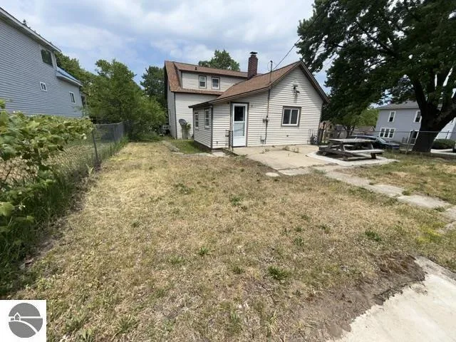510 5th Street Ludington, MI 49431