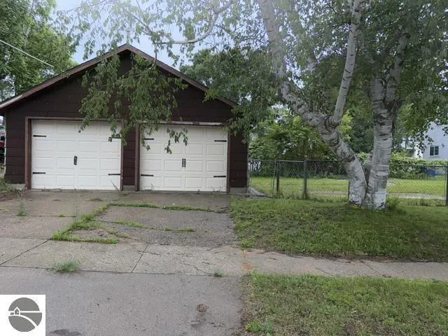 510 5th Street Ludington, MI 49431