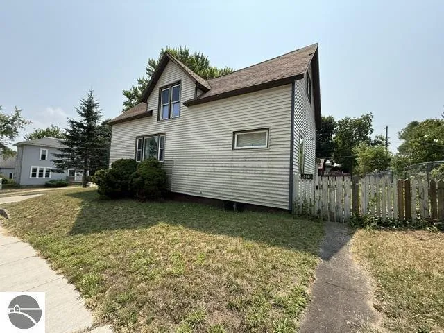 510 5th Street Ludington, MI 49431