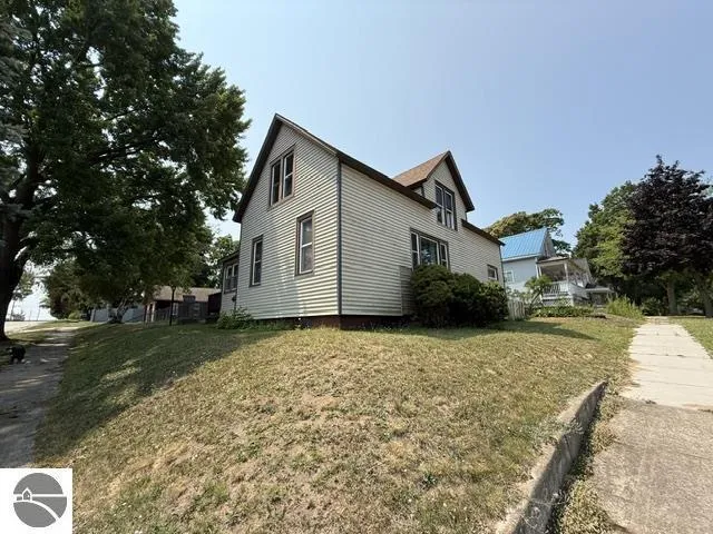 510 5th Street Ludington, MI 49431