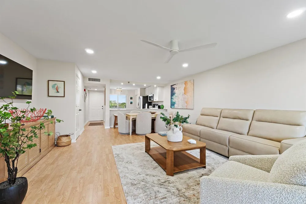 275 PALM AVENUE #C302 Jupiter, FL 33477