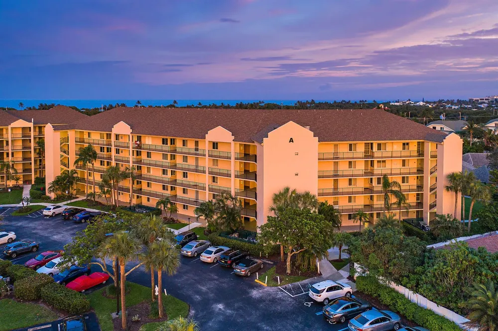 275 PALM AVENUE #C302 Jupiter, FL 33477