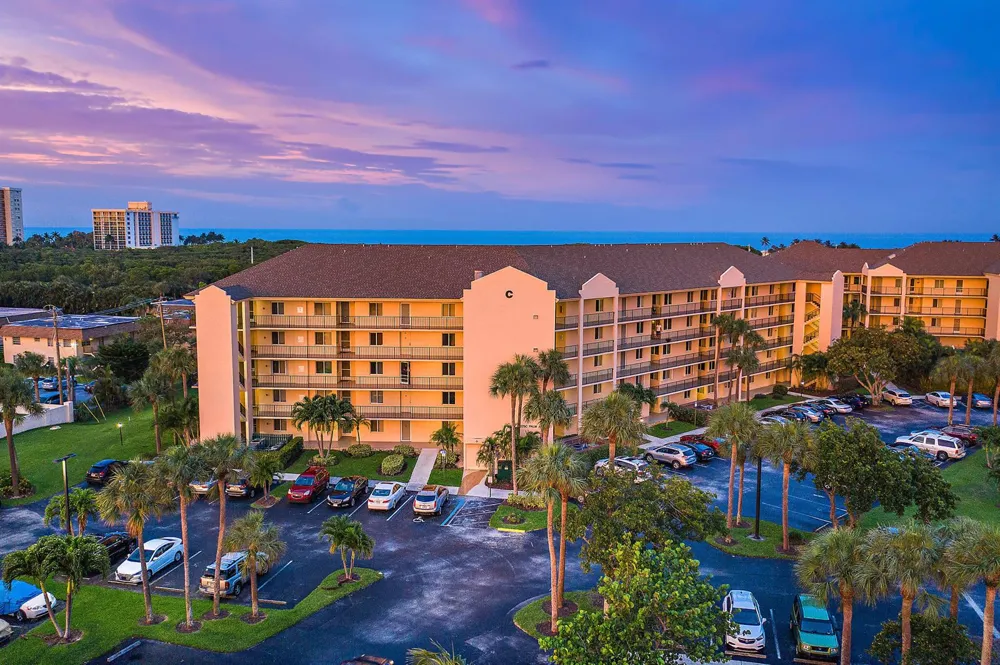 275 PALM AVENUE #C302 Jupiter, FL 33477