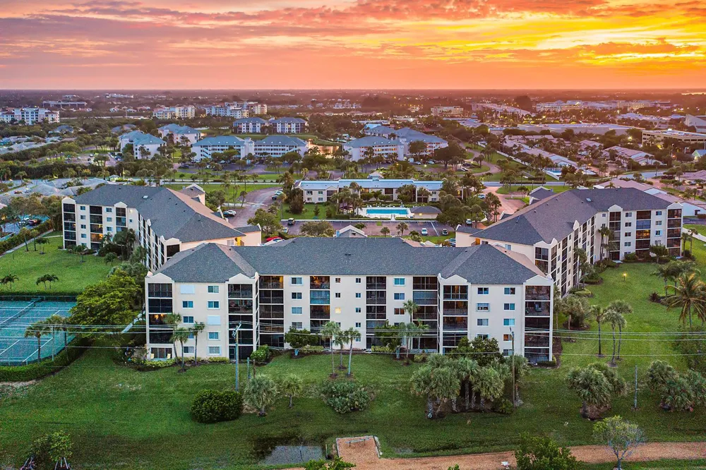 275 PALM AVENUE #C302 Jupiter, FL 33477