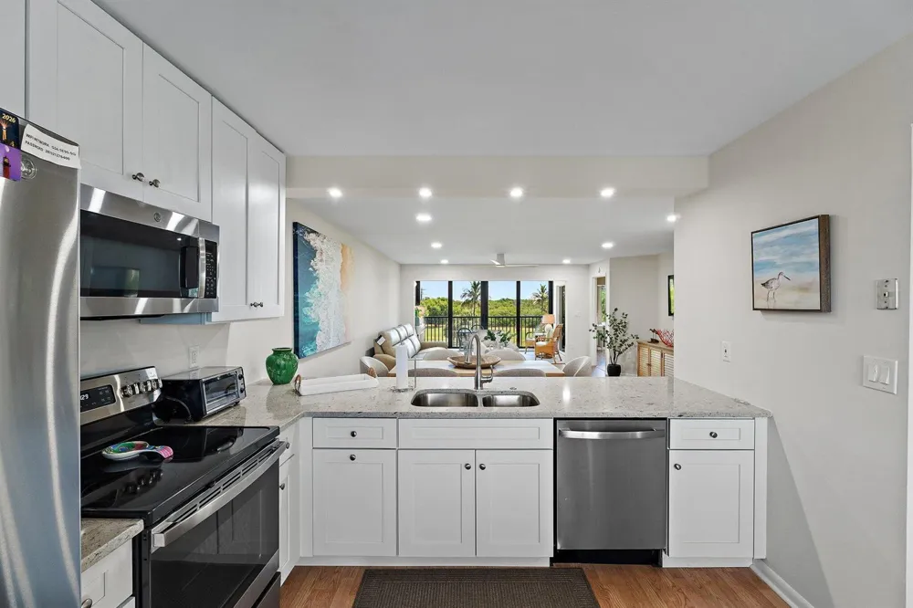 275 PALM AVENUE #C302 Jupiter, FL 33477