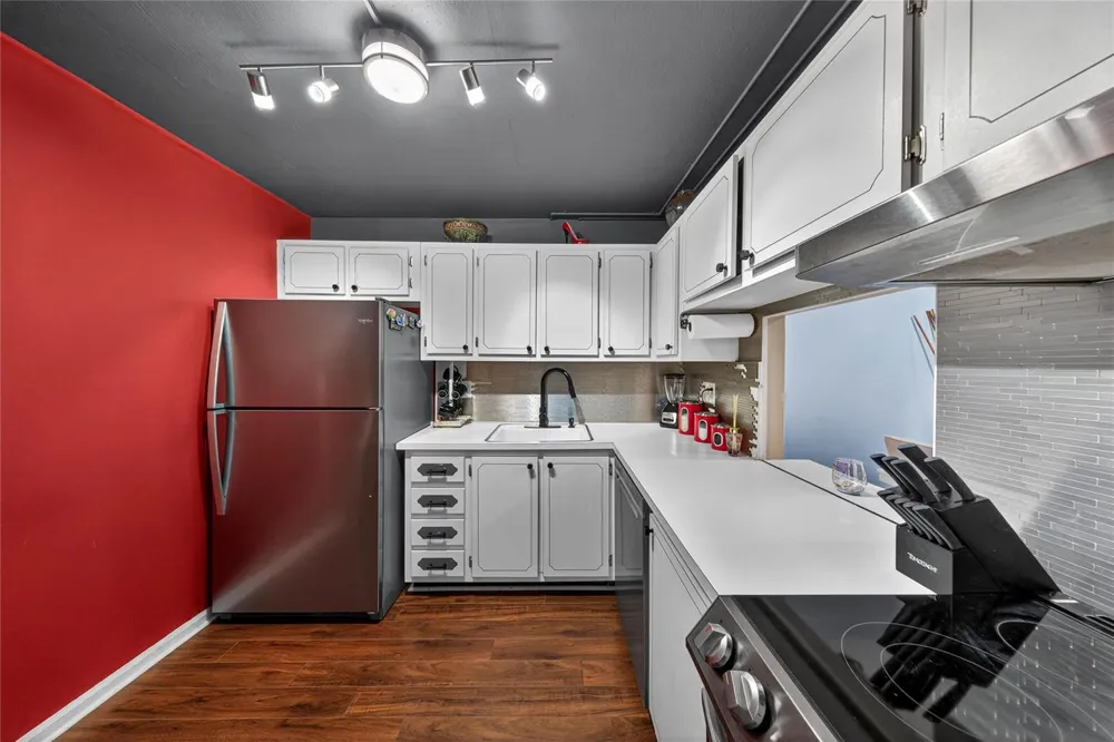 1800 ANDREWS AVENUE #2F Fort Lauderdale, FL 33311