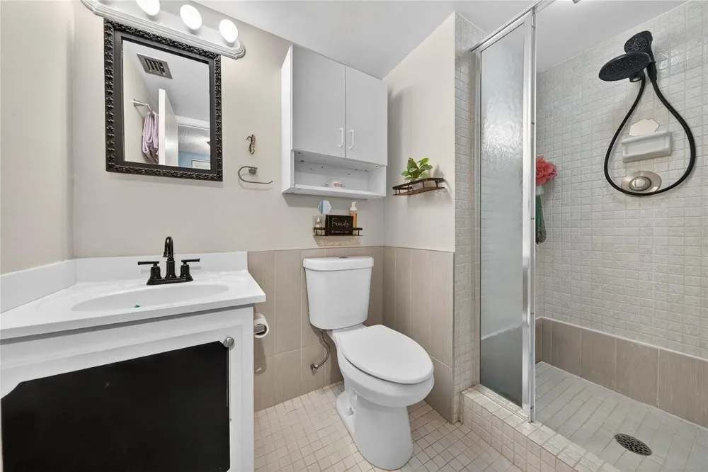 1800 ANDREWS AVENUE #2F Fort Lauderdale, FL 33311