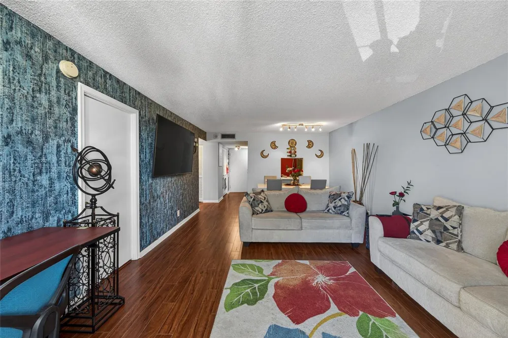 1800 ANDREWS AVENUE #2F Fort Lauderdale, FL 33311