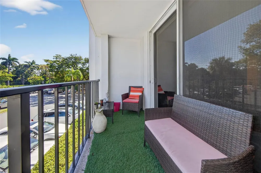 1800 ANDREWS AVENUE #2F Fort Lauderdale, FL 33311