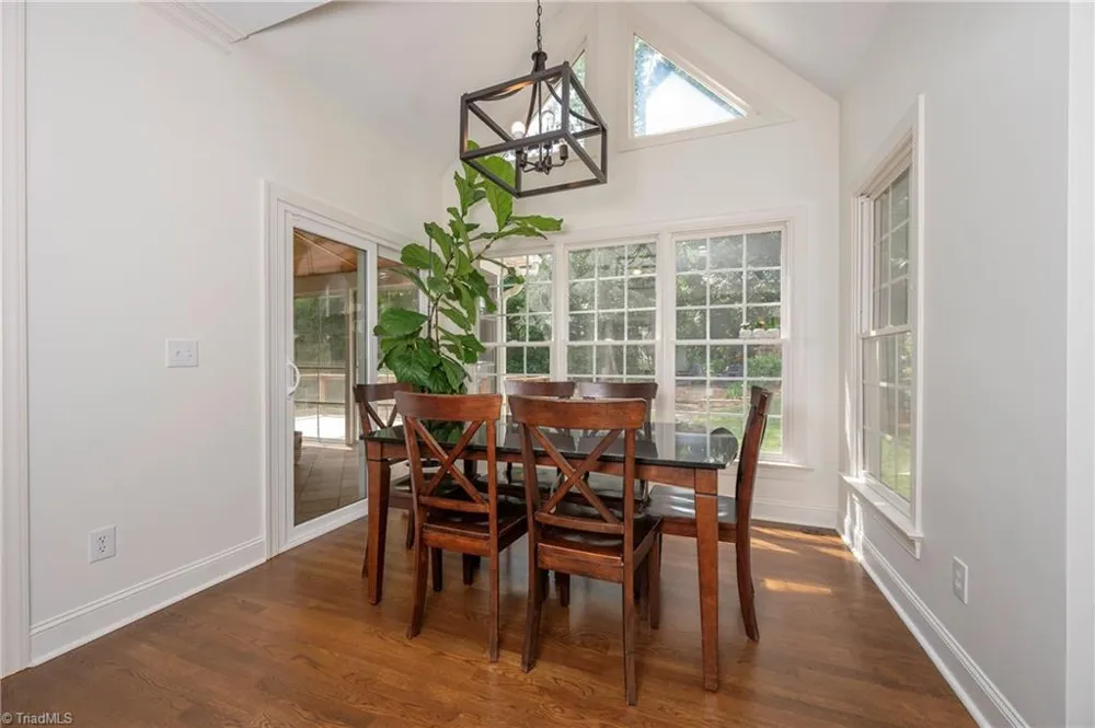 145 Ashbourne Lake Court Clemmons, NC 27012