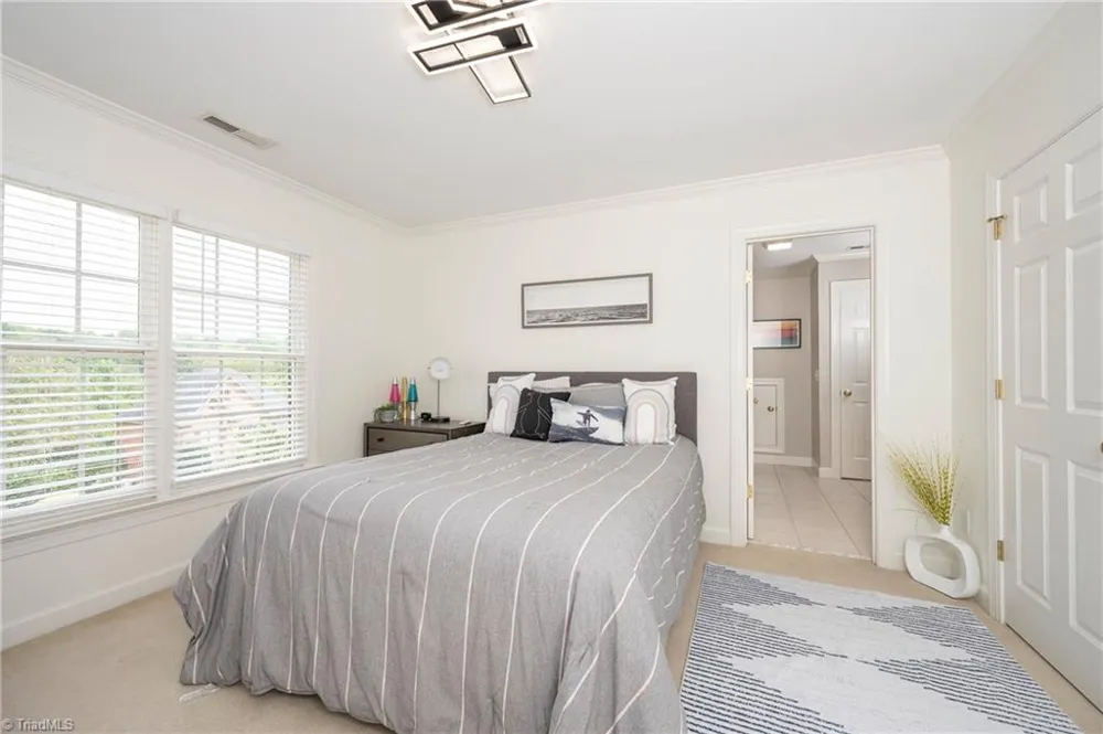 145 Ashbourne Lake Court Clemmons, NC 27012
