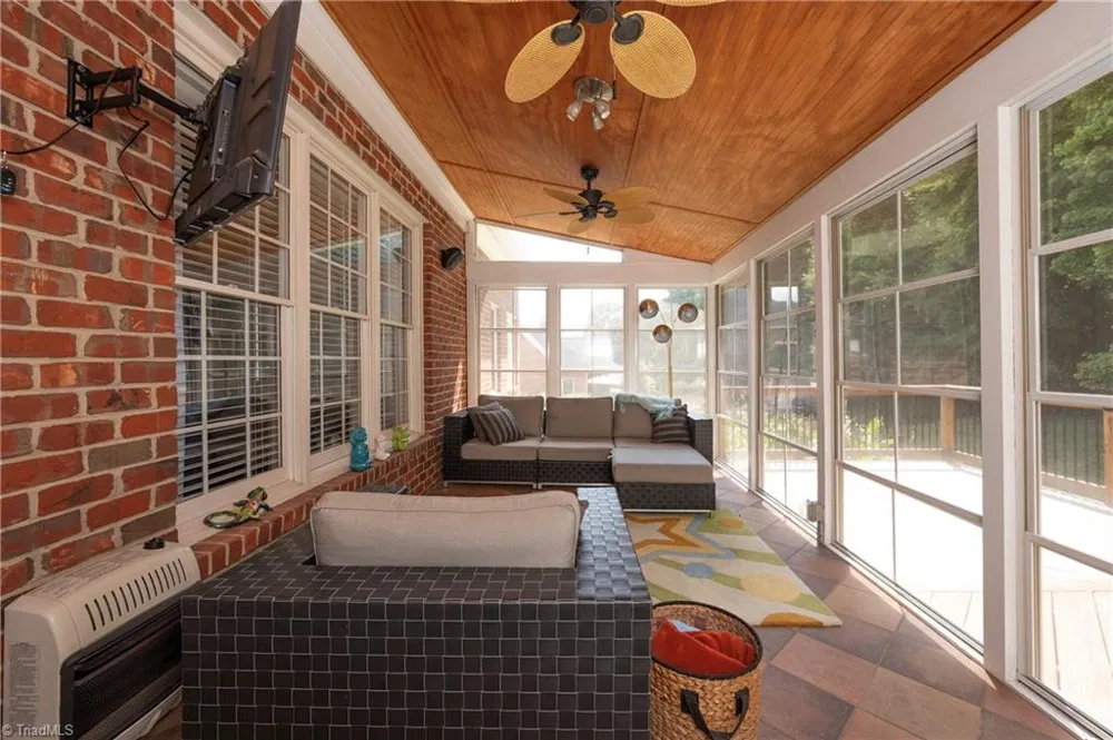 145 Ashbourne Lake Court Clemmons, NC 27012
