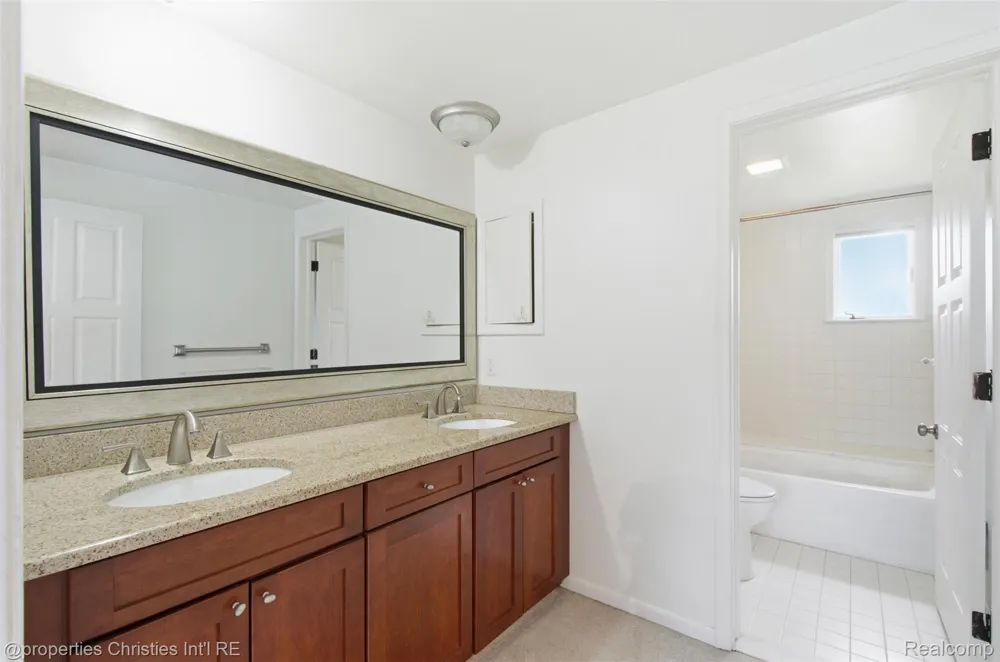 25310 Canterbury Road Franklin Village, MI 48025