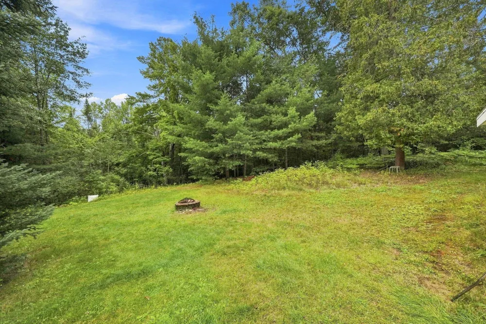 1893 W Maple Grove Road Surrey Township, MI 48622
