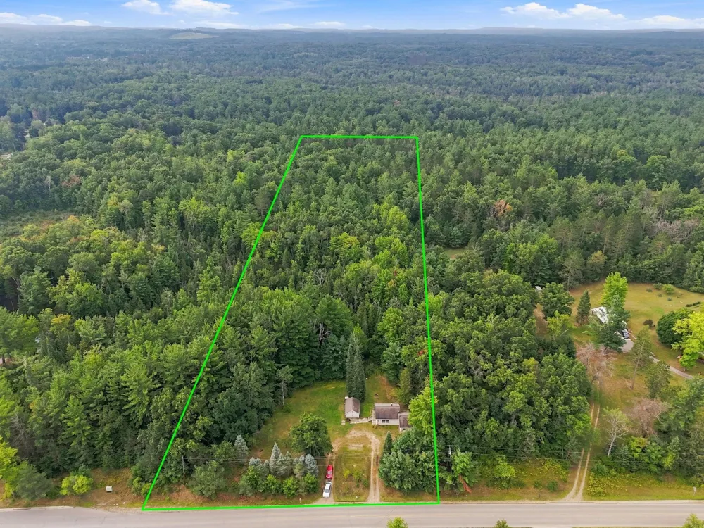 1893 W Maple Grove Road Surrey Township, MI 48622