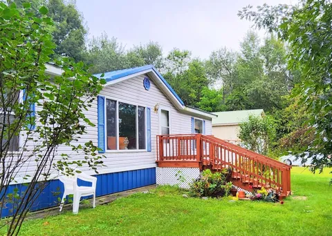 1627 W Intermediate Lake