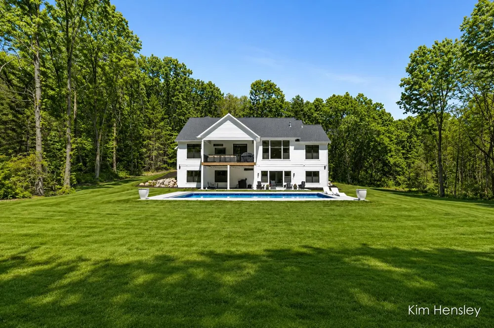 8571 Young Avenue NE Courtland Township, MI 49341
