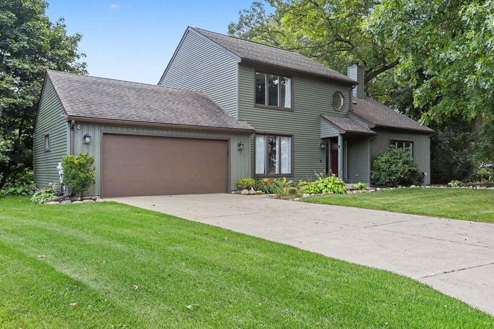 1244 Merry Brook Drive Comstock Charter Township, MI 49048
