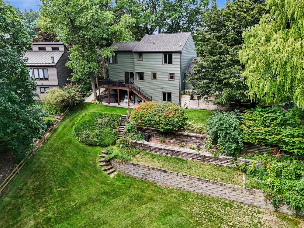 1244 Merry Brook Drive Comstock Charter Township, MI 49048