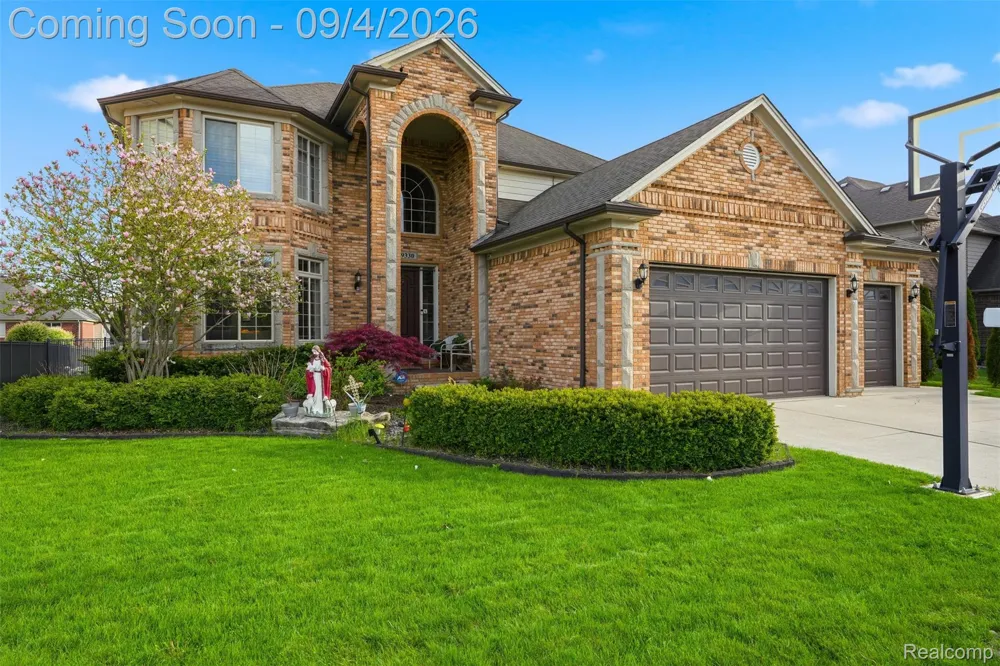 19330 Middle Branch Drive Macomb Township, MI 48044