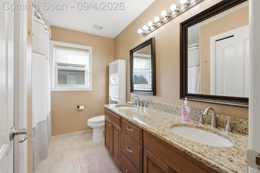 19330 Middle Branch Drive Macomb Township, MI 48044