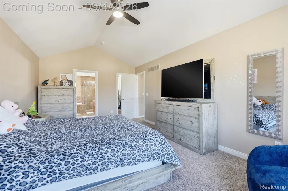 19330 Middle Branch Drive Macomb Township, MI 48044
