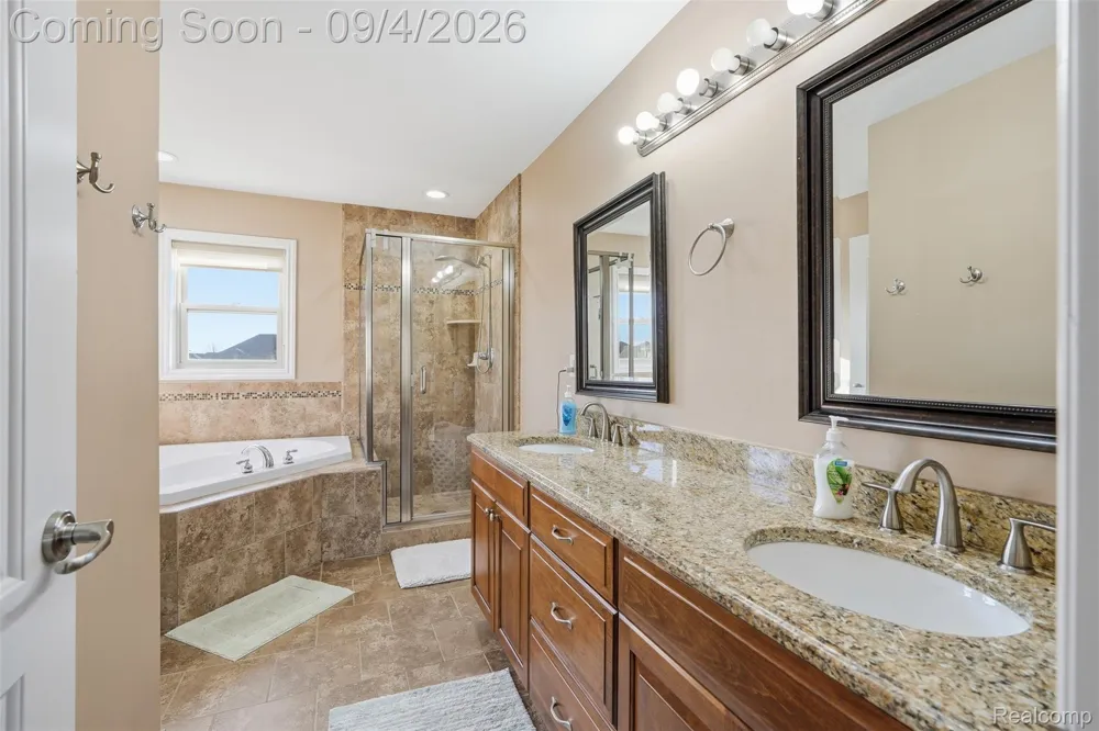 19330 Middle Branch Drive Macomb Township, MI 48044