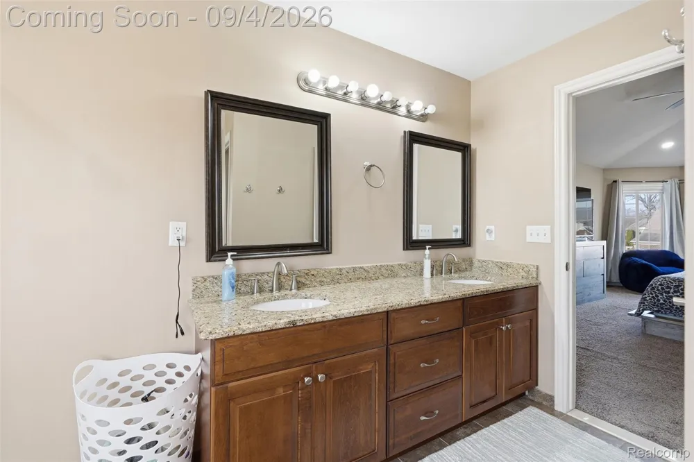 19330 Middle Branch Drive Macomb Township, MI 48044