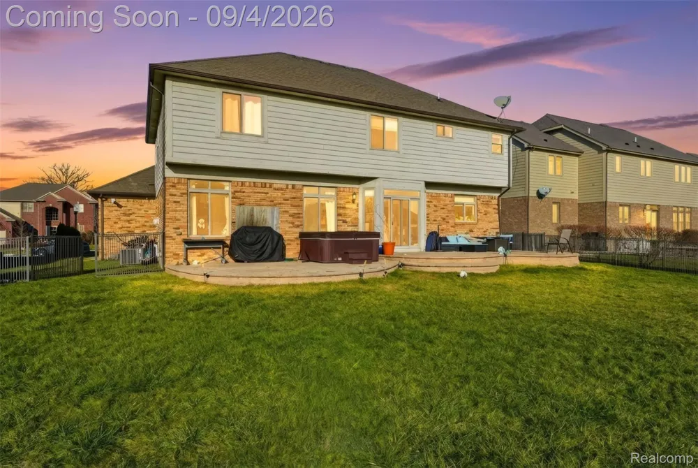 19330 Middle Branch Drive Macomb Township, MI 48044