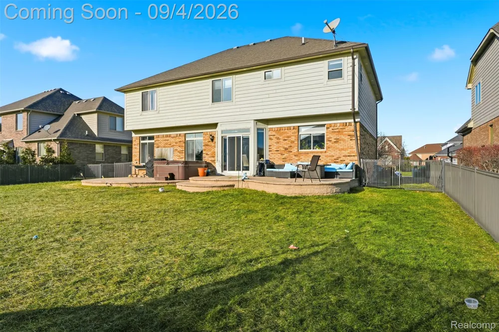 19330 Middle Branch Drive Macomb Township, MI 48044