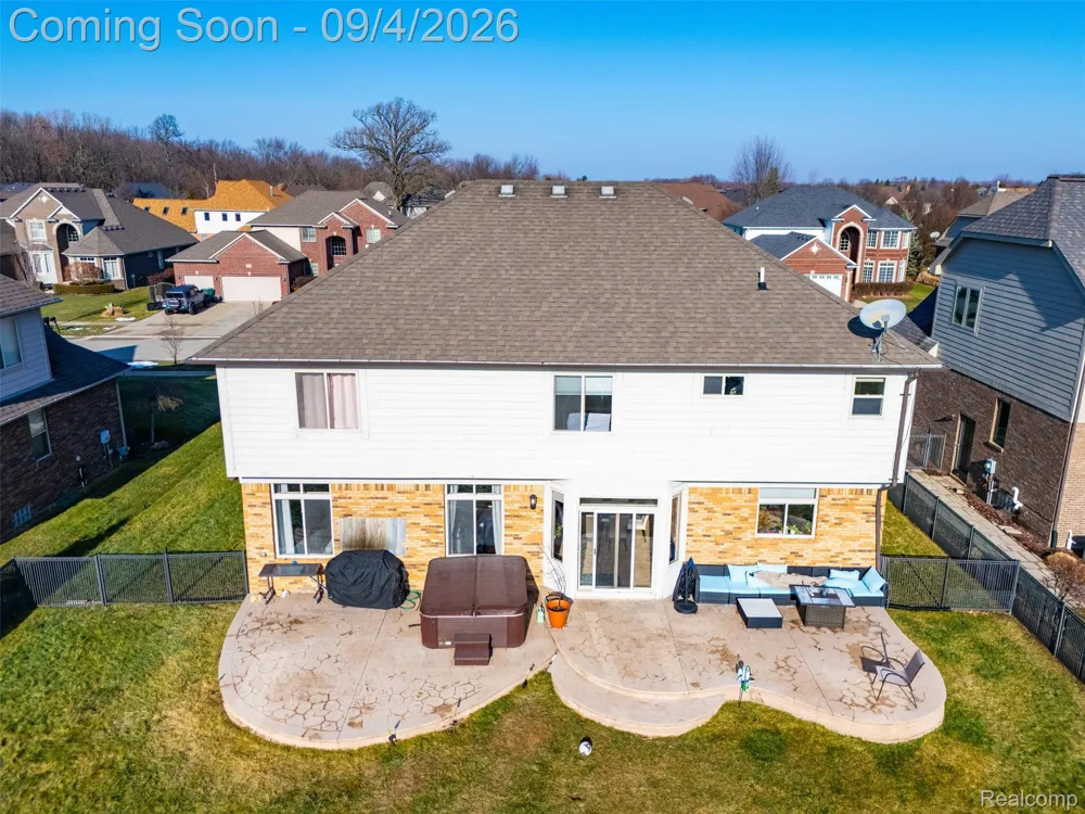 19330 Middle Branch Drive Macomb Township, MI 48044