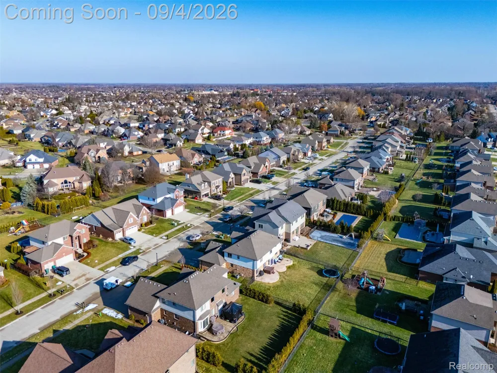 19330 Middle Branch Drive Macomb Township, MI 48044