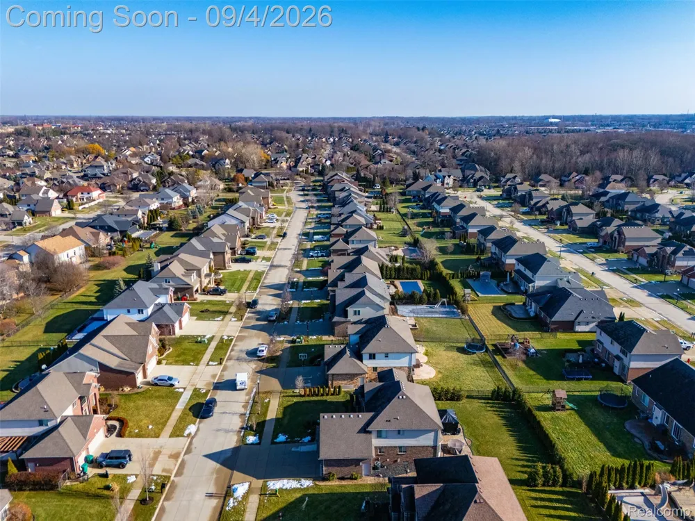19330 Middle Branch Drive Macomb Township, MI 48044