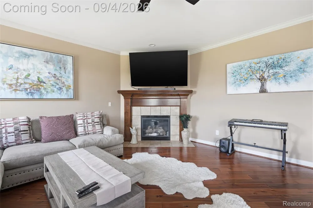 19330 Middle Branch Drive Macomb Township, MI 48044
