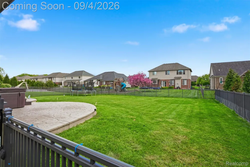 19330 Middle Branch Drive Macomb Township, MI 48044