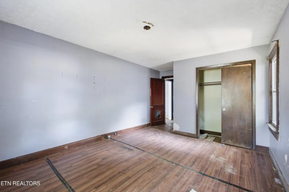 547 Henderson St Harriman, TN 37748