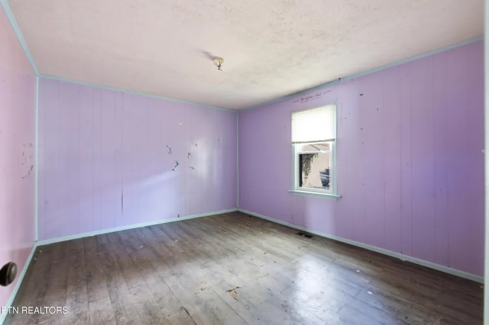 547 Henderson St Harriman, TN 37748