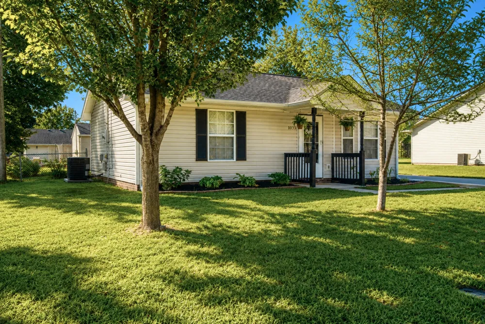 1033 Bush Ave Oak Grove, KY 42262