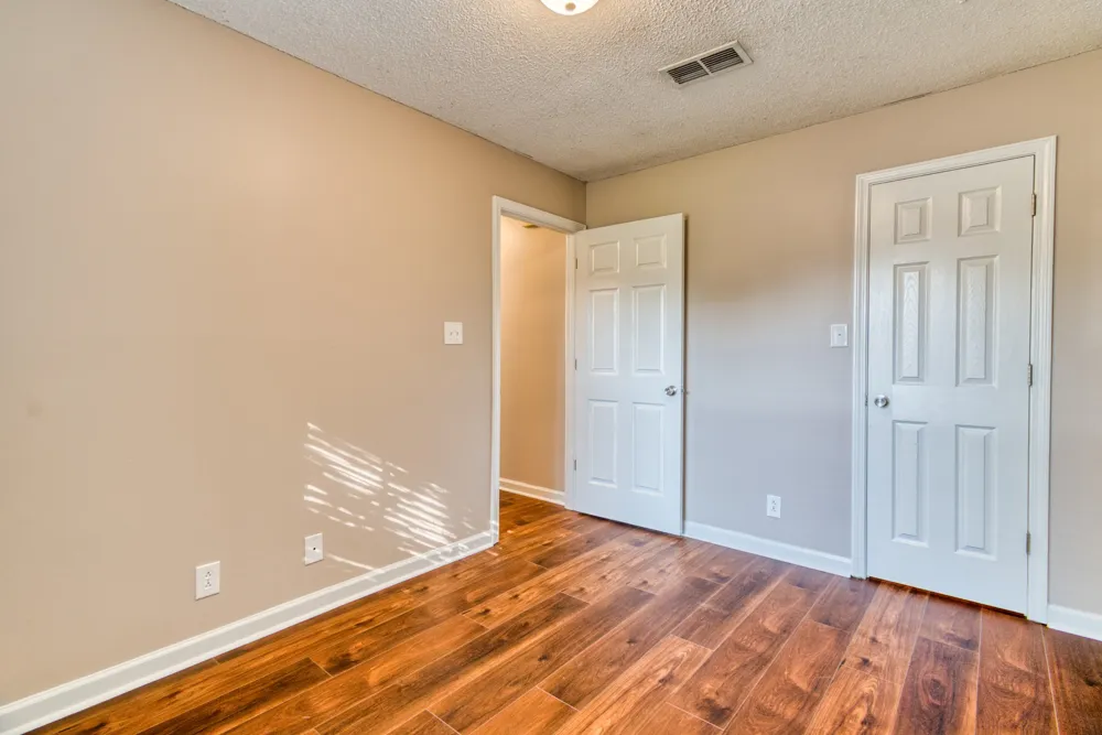 1033 Bush Ave Oak Grove, KY 42262