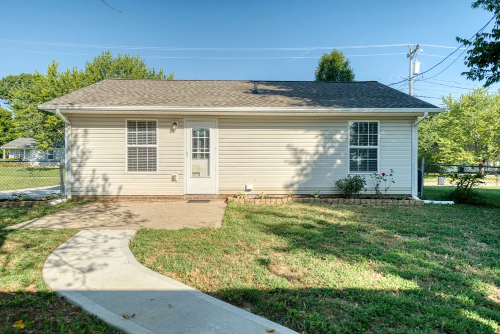 1033 Bush Ave Oak Grove, KY 42262