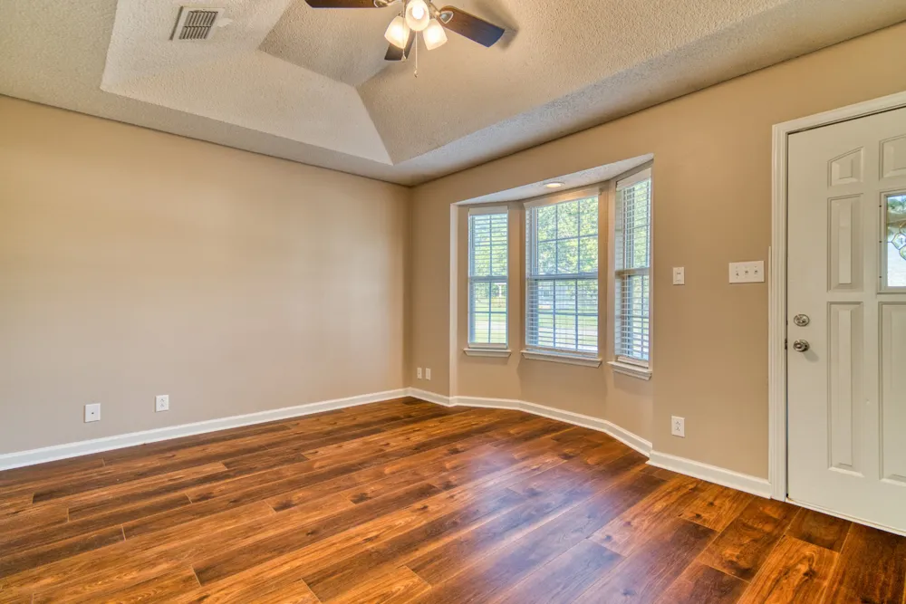 1033 Bush Ave Oak Grove, KY 42262