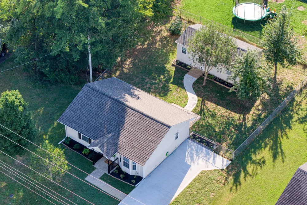 1033 Bush Ave Oak Grove, KY 42262