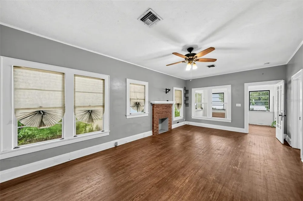 1203 KING AVENUE Lakeland, FL 33803