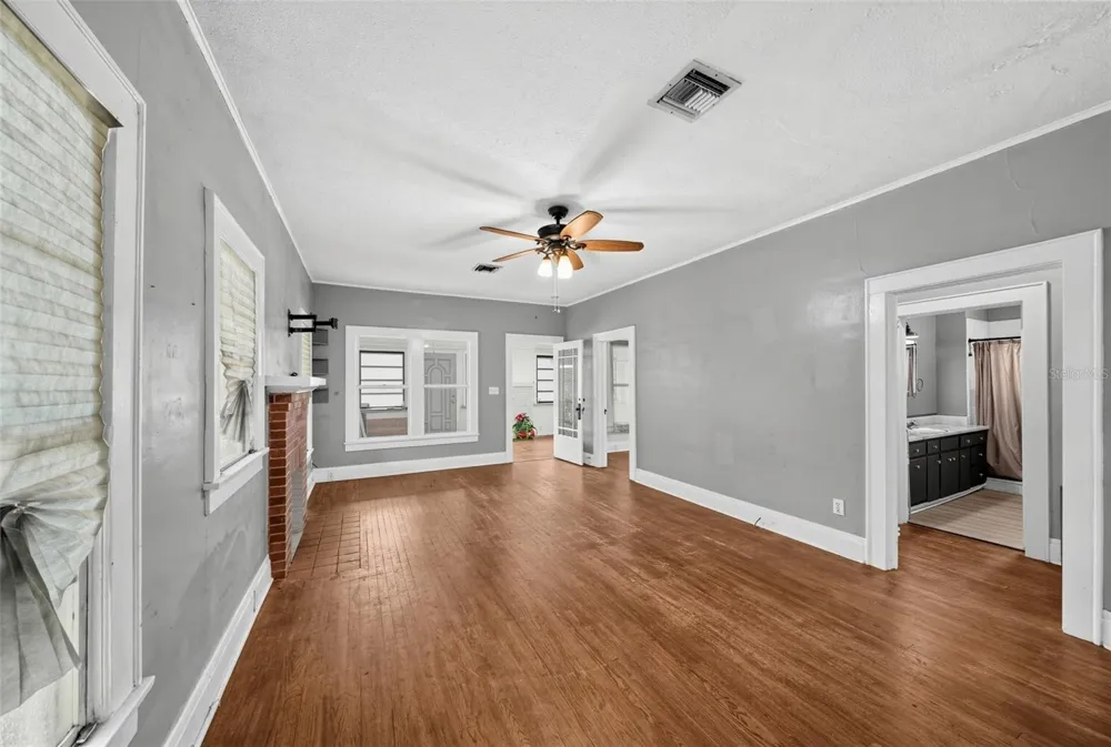 1203 KING AVENUE Lakeland, FL 33803