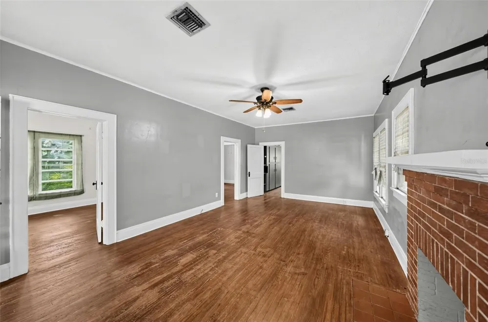 1203 KING AVENUE Lakeland, FL 33803