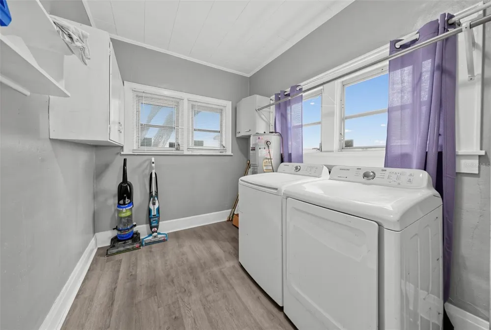 1203 KING AVENUE Lakeland, FL 33803