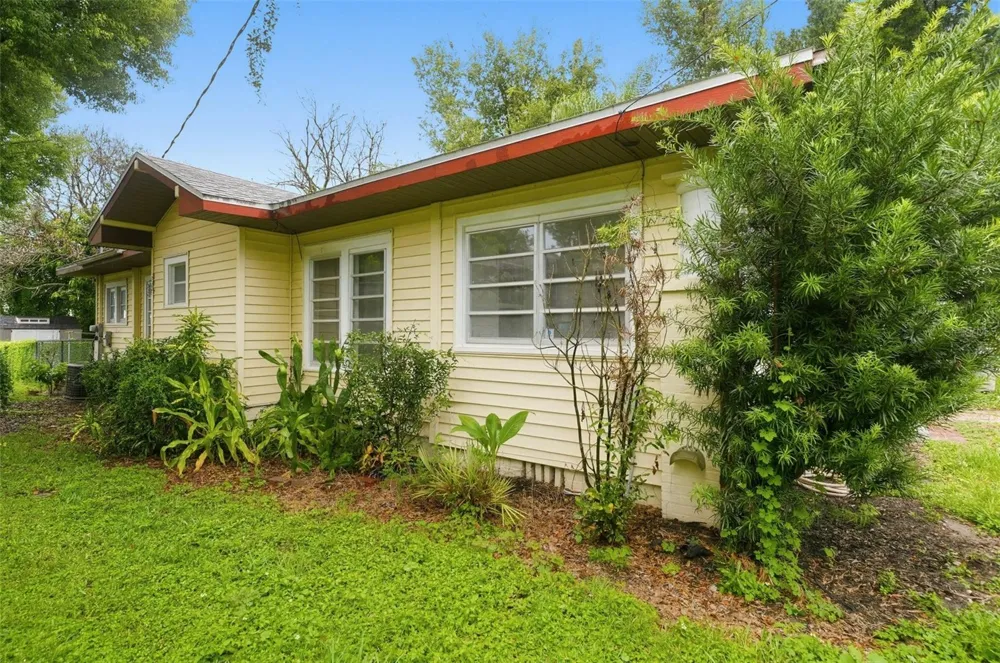1203 KING AVENUE Lakeland, FL 33803